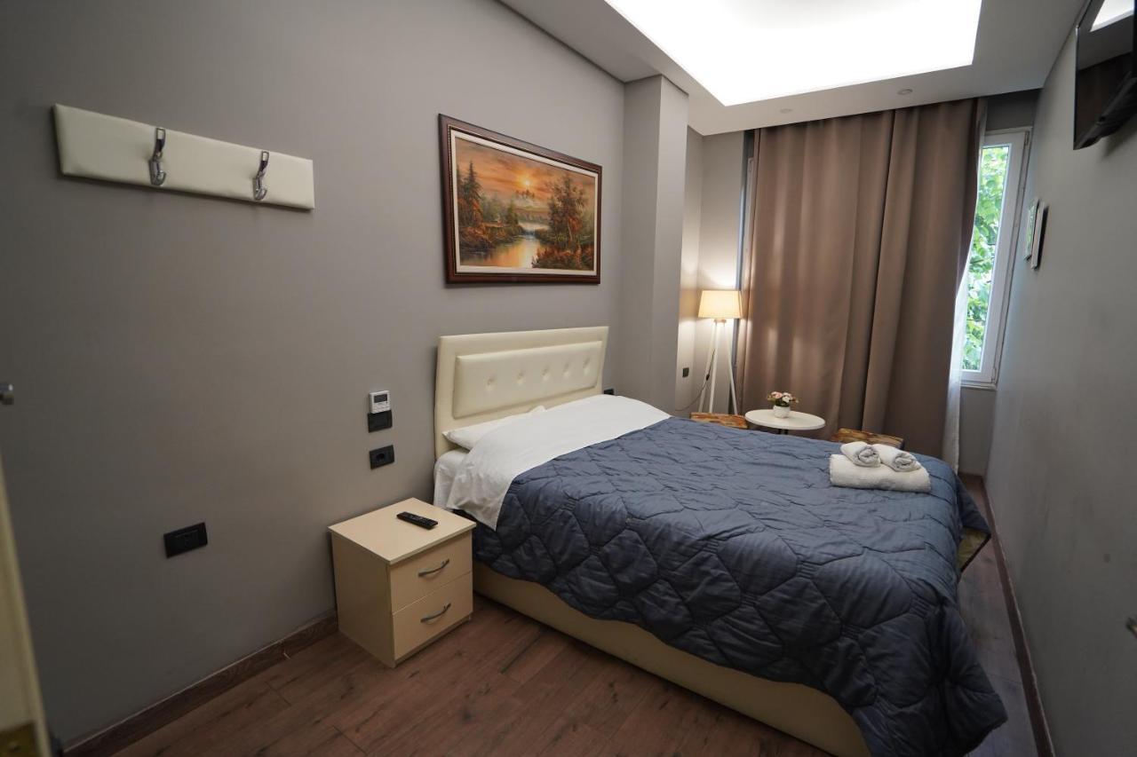 Driti Hotel Tirana Albania Esterno foto