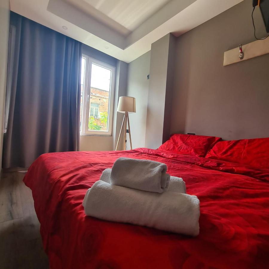 Driti Hotel Tirana Albania Esterno foto