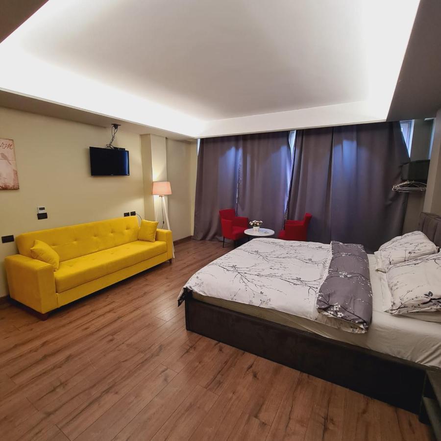 Driti Hotel Tirana Albania Esterno foto