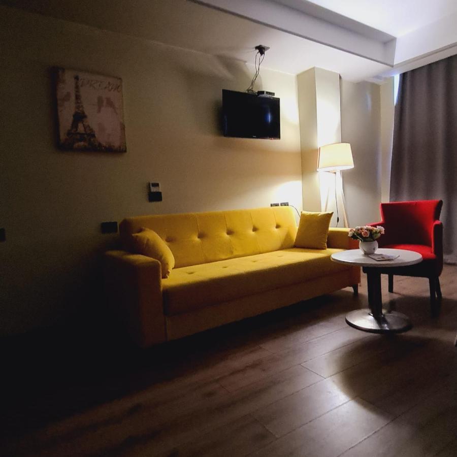 Driti Hotel Tirana Albania Esterno foto
